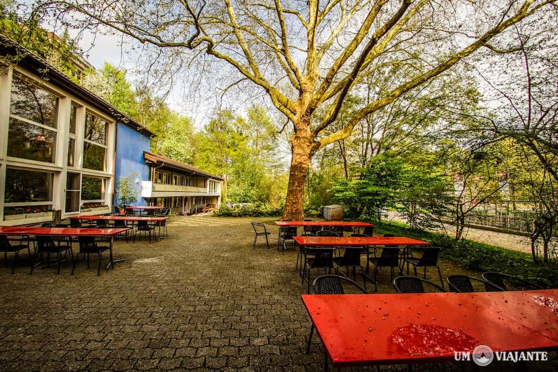 Espaço ao ar livre, em frente ao Youth Hostel Bern, Suíça