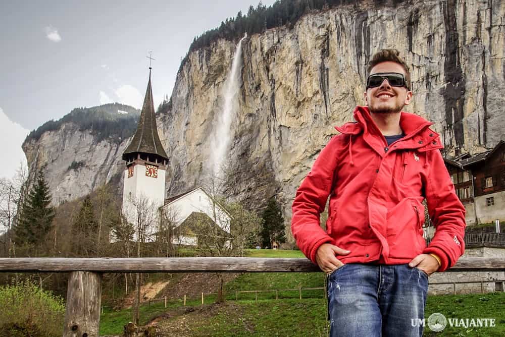 Sozinho em Lauterbrunnen, Suíça