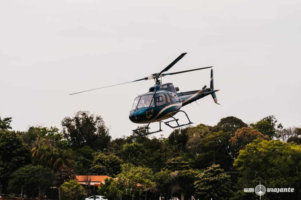 Como é o voo de helicóptero em Foz do Iguaçu
