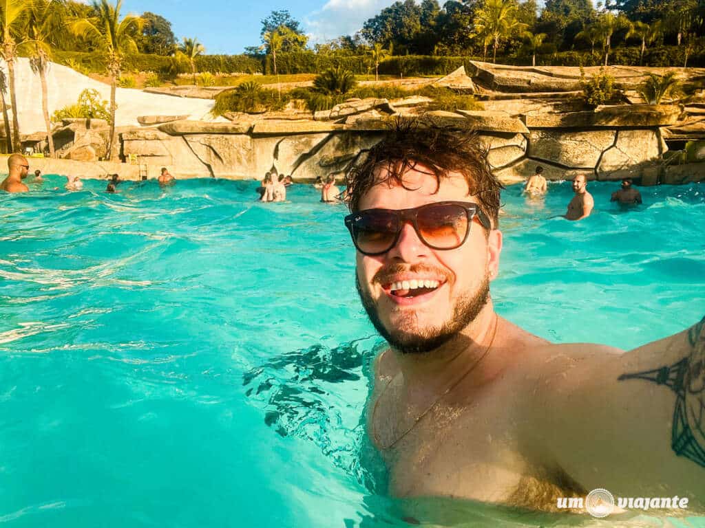 Praia do Cerrado no Hot Park: com ondas, quente e água doce