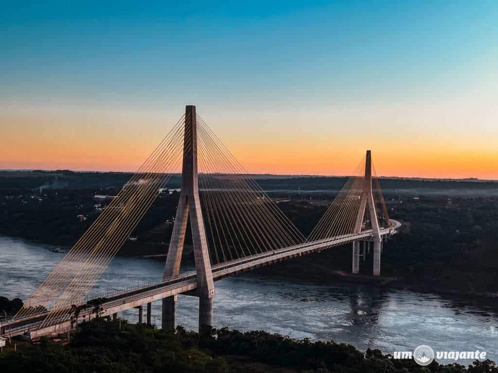 Ponte da Integração Vista da Roda Gigante de Foz do Iguaçu