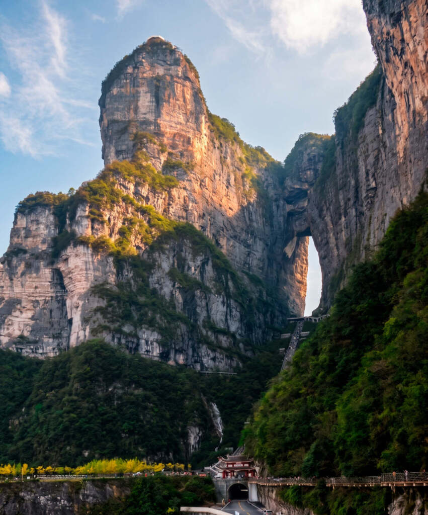 Tianmen Mountain e a famosa Porta do Céu